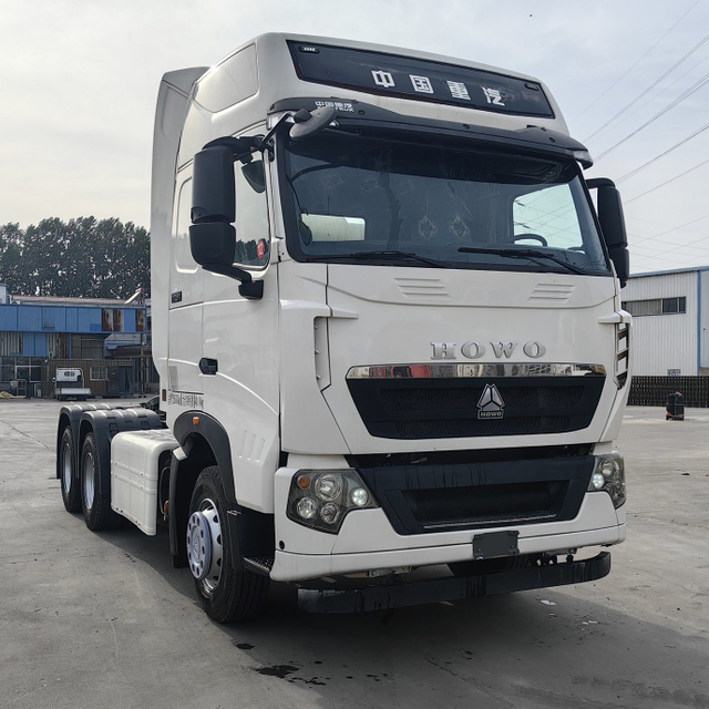 SINOTRUK HOWO Used Howo T7 430hp 10wheeler 6x4 CNG Tractor Truck