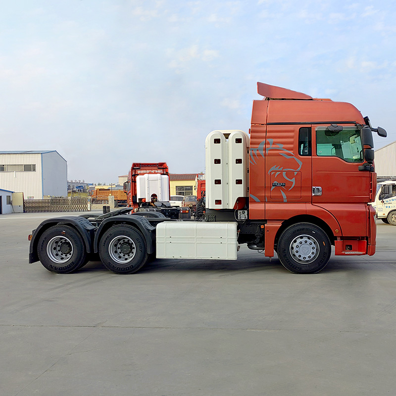 Hot Sale Used 430hp 6x4 10 Wheels Sitrak CNG Tractor Truck in Uzbekistan