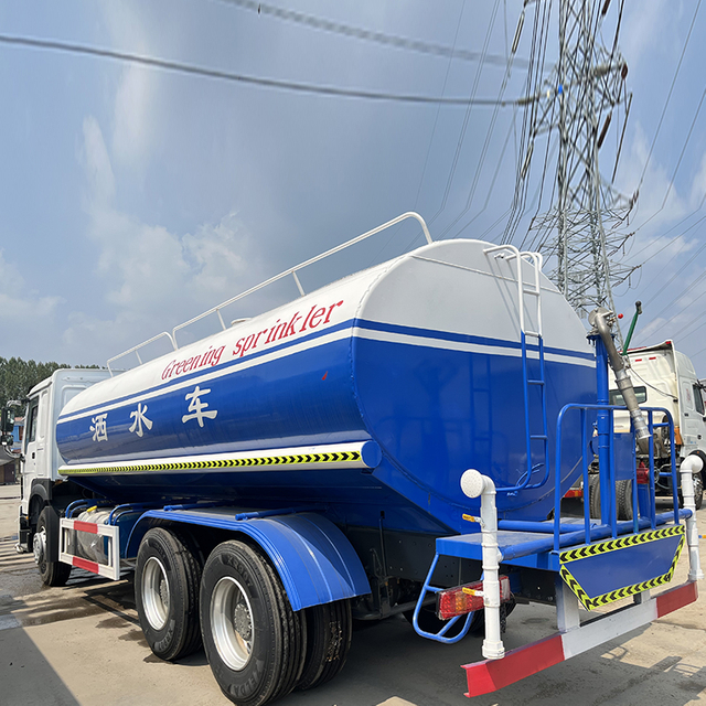 336hp 371hp 20000 liters HOWO SINOTRUCK 20 cubic meters HOWO fuel water tanker truck price