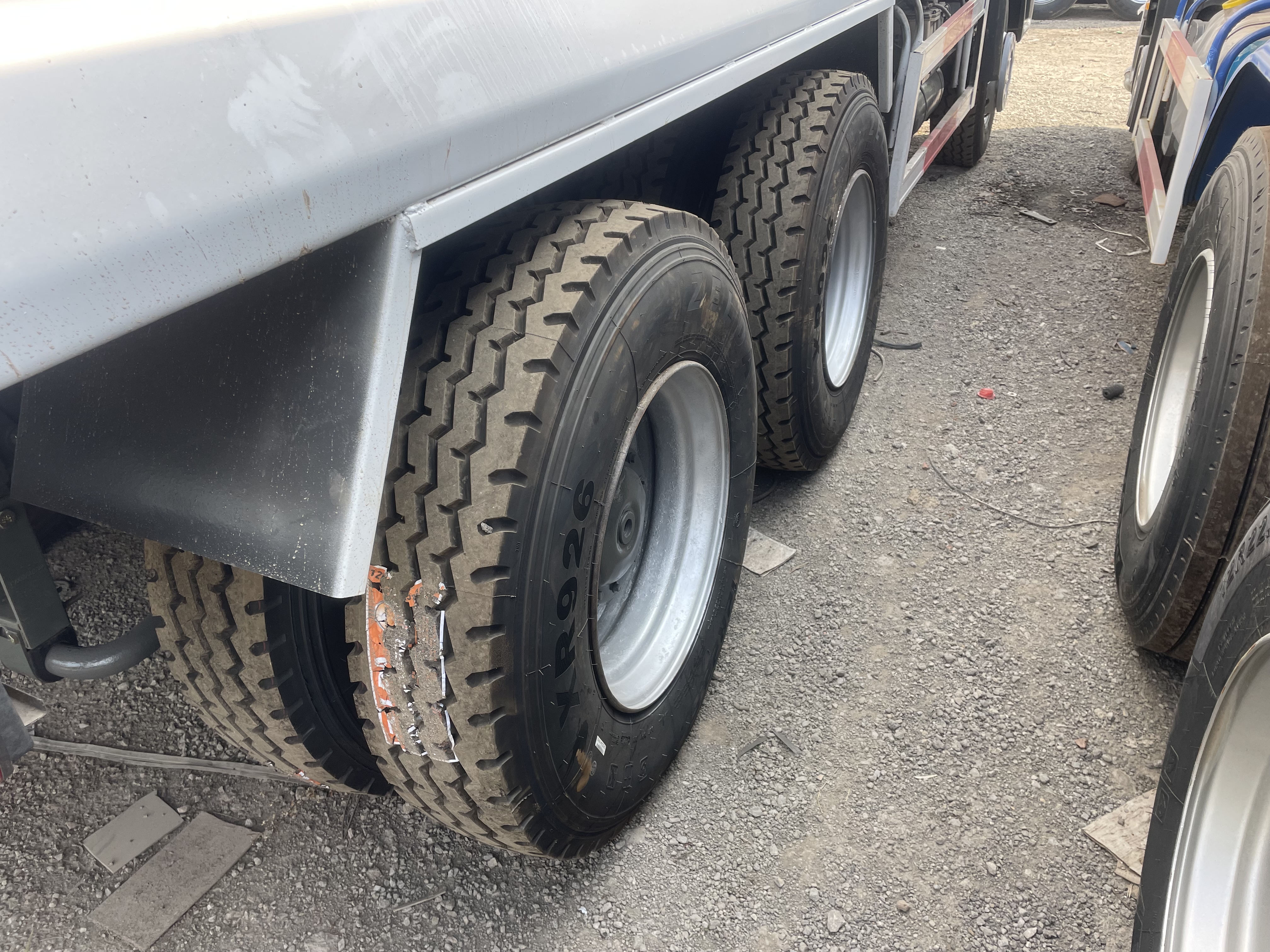 truck tires 