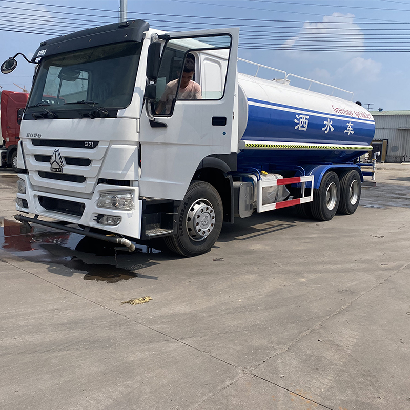 336hp 371hp 20000 liters HOWO SINOTRUCK 20 cubic meters HOWO fuel water tanker truck price