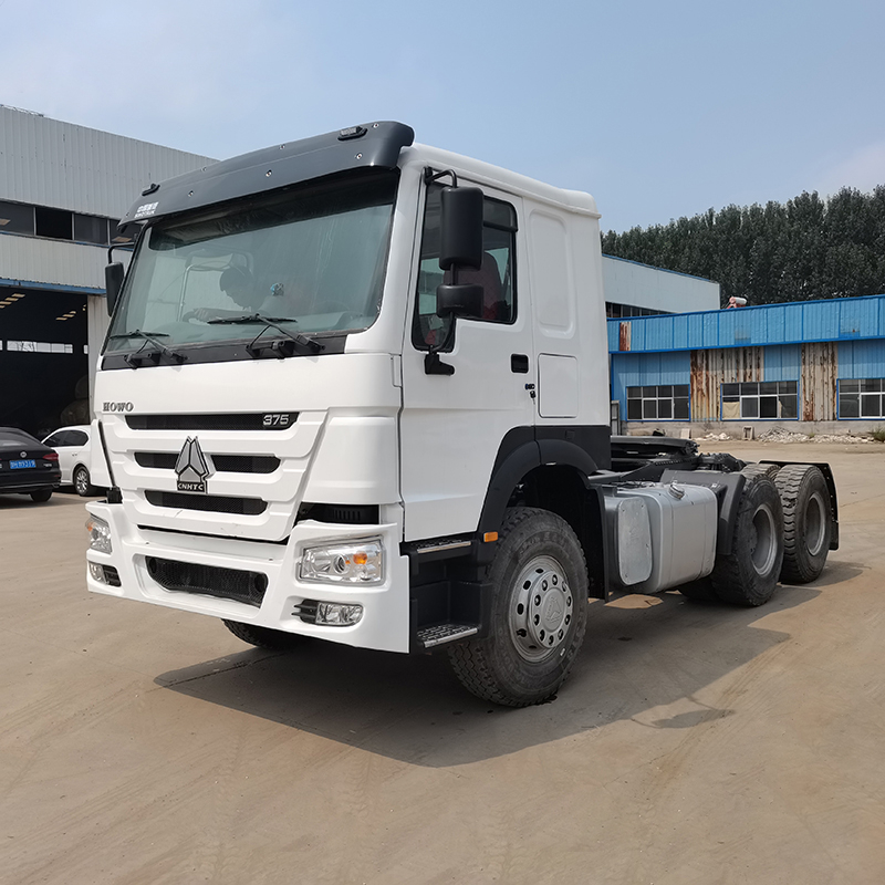 High Quality Sinotruk Howo 6*4 Diesel 375/380/400hp Euro2/3 Tractor Head Truck from China