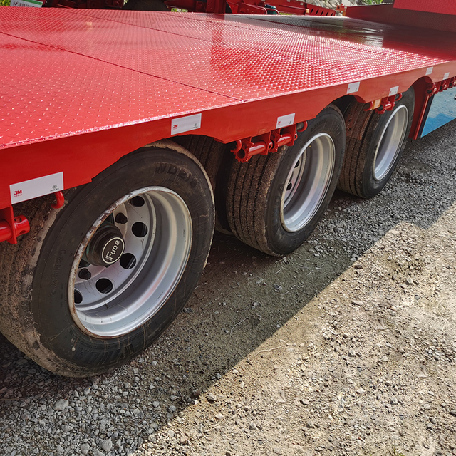 3 axles 40 ft 50 tons new semi trailer Low flatbed semi-trailer strong transportation capacity made in china 