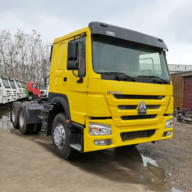 Yellow Sinotruck Used 10 Tyres 6*4 371hp 2018year HOWO Tractor Head Truck 