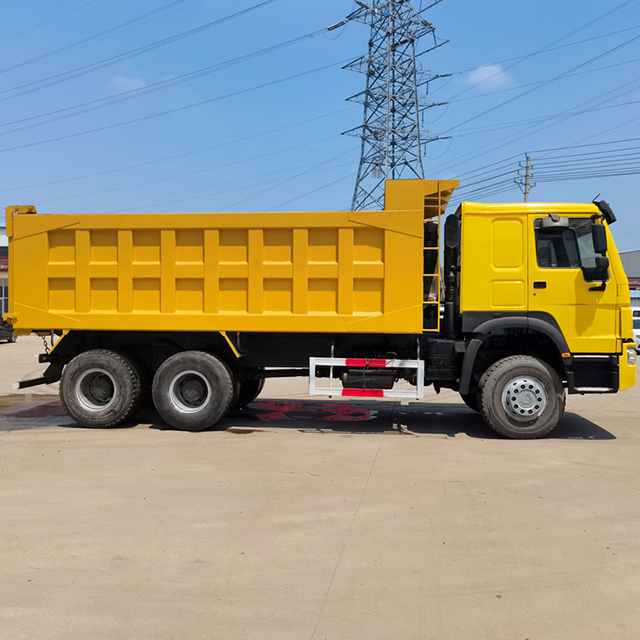 Factory Price Sinotruck Howo 375 Horsepower 10 Wheeler 6*4 Heavy Duty 40 Ton Dump Truck with High Quality